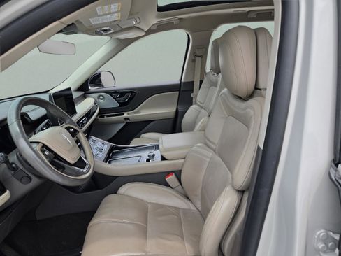 Used 2020 Lincoln Aviator Reserve w/ Equipment Group 202A AWD/4WD image 16