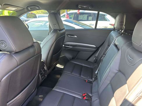 Used 2023 Cadillac XT4 Premium Luxury image 9