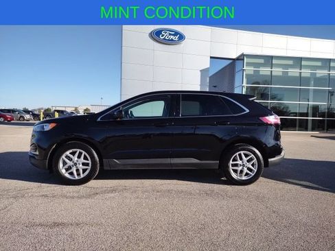 Used 2024 Ford Edge SEL w/ Convenience Package AWD/4WD image 2