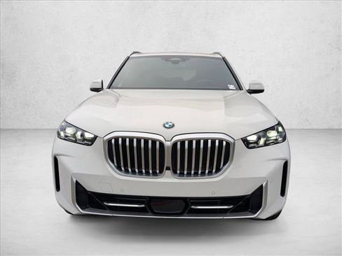 Used 2026 BMW X5 xDrive40i w/ Parking Assistance Package AWD/4WD image 5