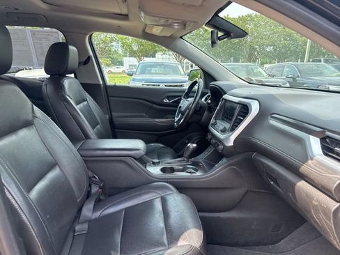 Used 2019 GMC Acadia SLT w/ LPO, Black Accent Package AWD/4WD image 14