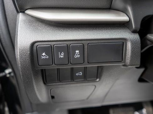 Used 2025 Mitsubishi Eclipse Cross Black Edition image 21