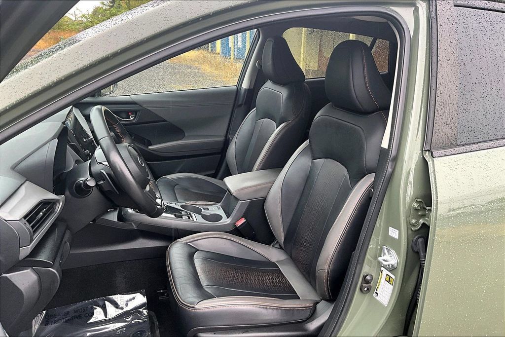 Used 2024 Subaru Crosstrek 2.5i Limited w/ Crosstrek Mirror Package AWD/4WD image 9