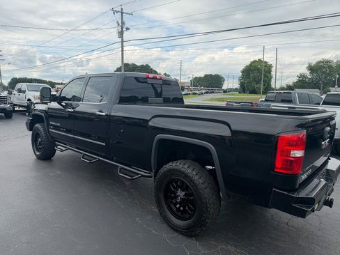 Used 2017 GMC Sierra 3500 Denali w/ Duramax Plus Package AWD/4WD image 8