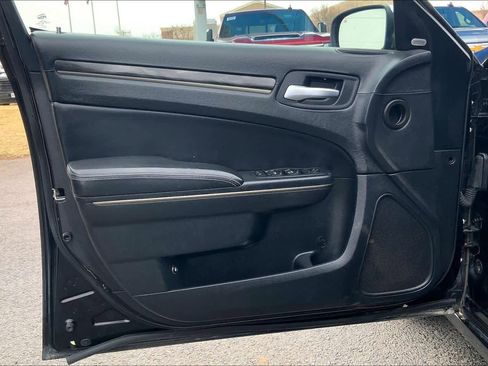 Used 2012 Chrysler 300 Limited image 21