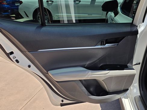 Used 2019 Toyota Camry SE w/ Carpet Mat Package FWD image 25
