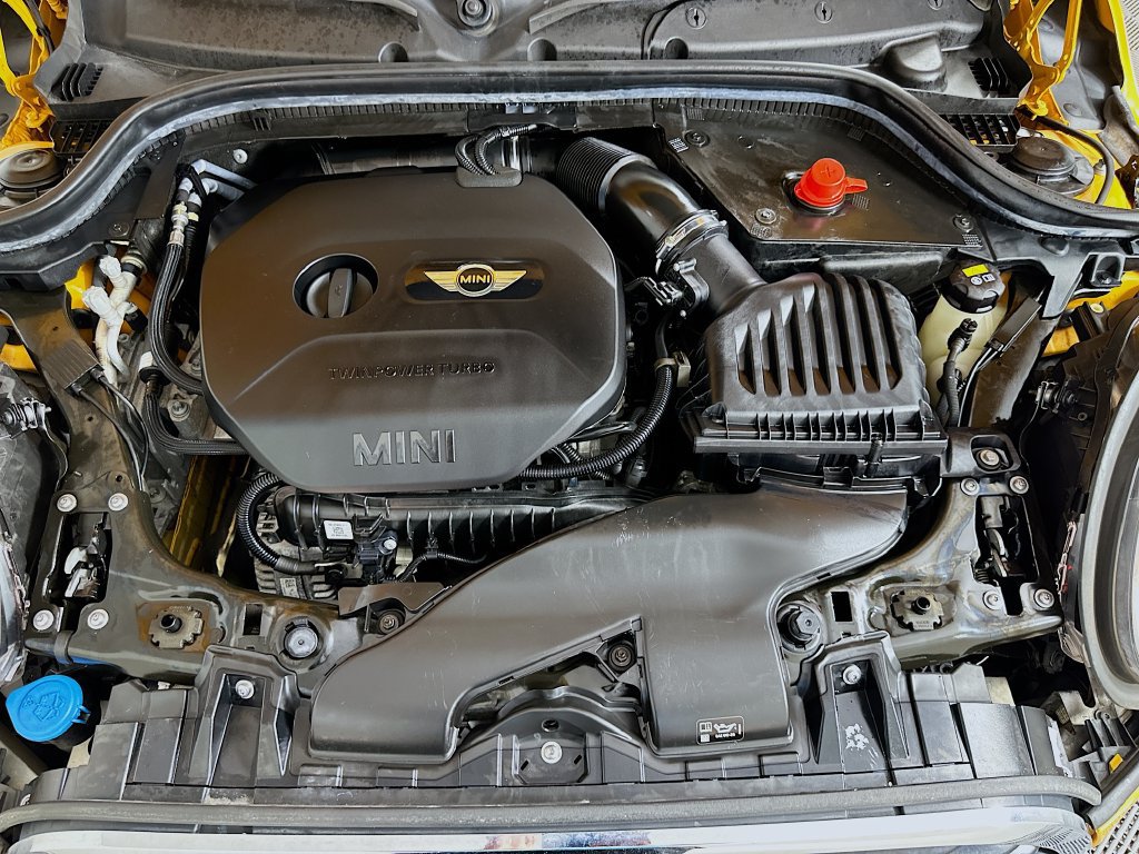 Used 2018 MINI Cooper 4-Door Hardtop FWD image 28