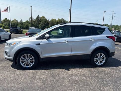 Used 2019 Ford Escape SEL AWD/4WD image 2