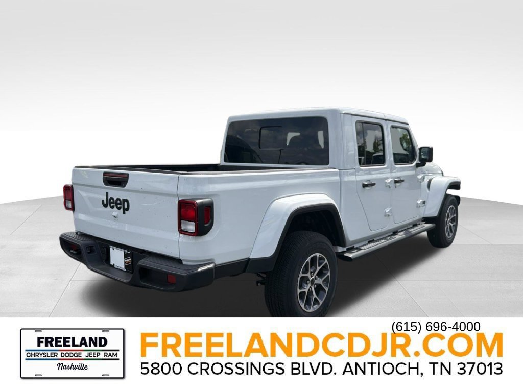 New 2026 Jeep Gladiator Sport AWD/4WD image 3