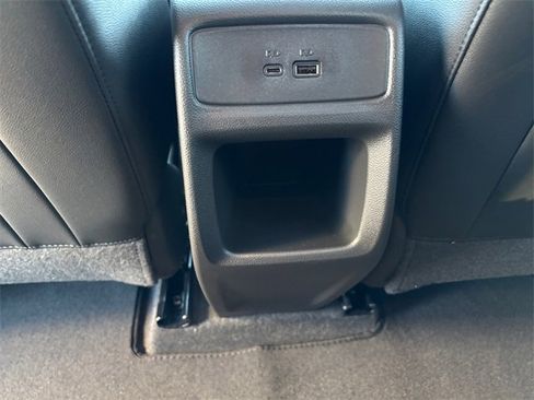 New 2026 Chevrolet Trax RS w/ Sunroof Package image 28