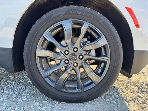 Used 2023 Chevrolet Equinox RS w/ LPO, Floor Liner Package image 19