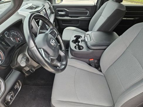 Used 2024 RAM 2500 Big Horn AWD/4WD image 9