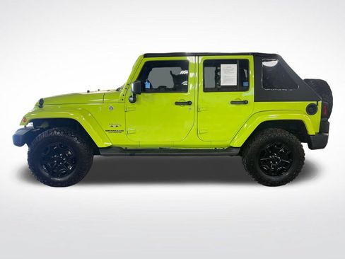 Used 2017 Jeep Wrangler Unlimited Sahara AWD/4WD image 2