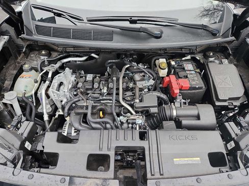 Certified 2025 Nissan Kicks SV w/ Illumination Package image 27