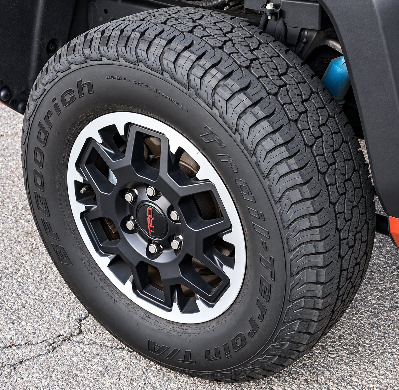 Used 2025 Toyota Tacoma TRD Off-Road AWD/4WD image 11