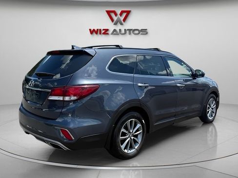 Used 2017 Hyundai Santa Fe SE AWD/4WD image 5