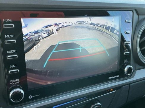 Used 2022 Toyota Tacoma TRD Off-Road w/ Technology Package image 26