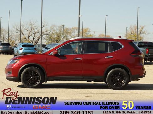 Used 2020 Nissan Rogue S image 4
