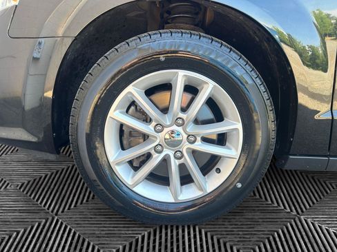 Used 2019 Dodge Grand Caravan SXT FWD image 14