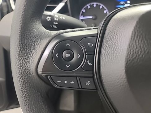 Used 2025 Toyota Corolla LE FWD image 29