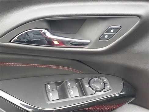 Certified 2025 Chevrolet Trax RS w/ Driver Confidence Package image 15