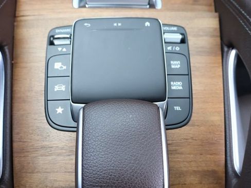 Used 2022 Mercedes-Benz GLS 450 4MATIC image 33