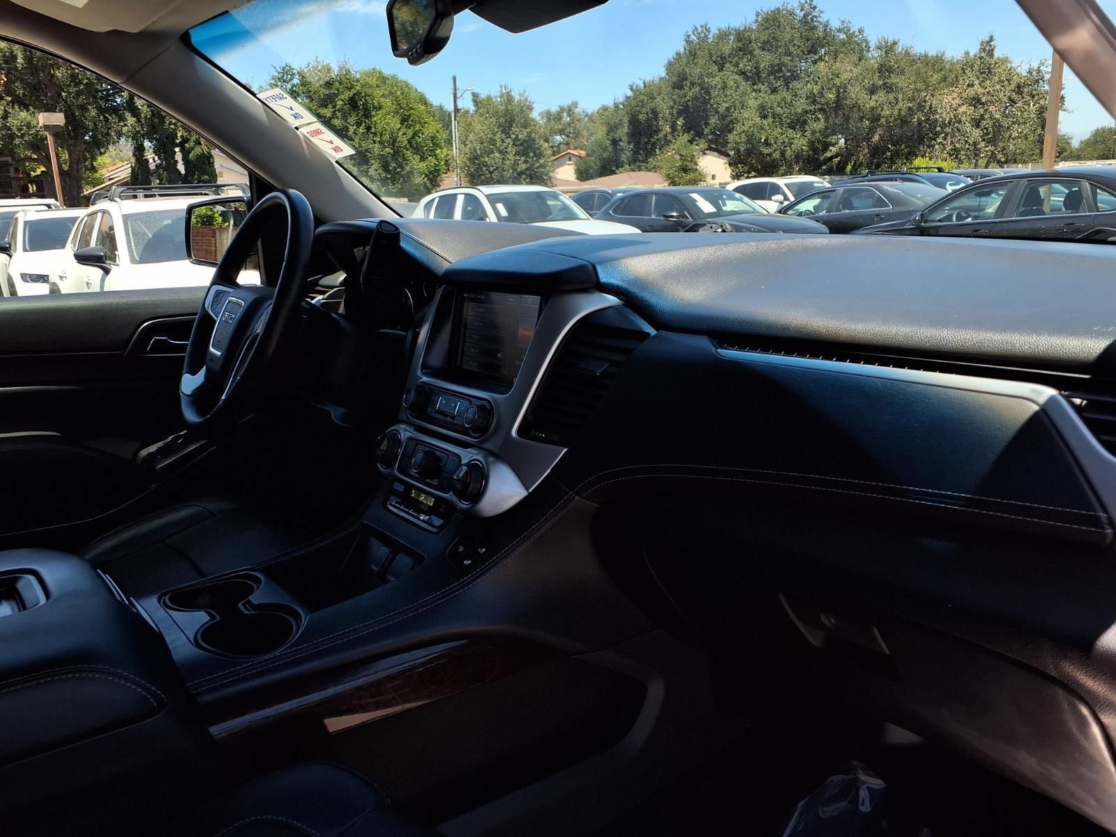 Used 2016 GMC Yukon XL SLT w/ HD Trailering Package RWD image 24