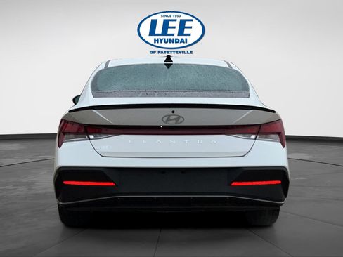 Certified 2025 Hyundai Elantra Sport image 5