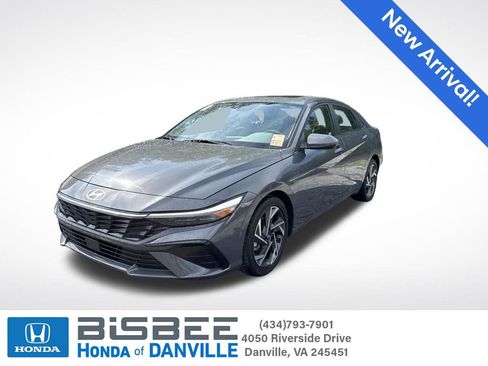 Used 2025 Hyundai Elantra SEL FWD image 1