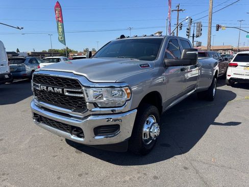 Used 2023 RAM 3500 Tradesman AWD/4WD image 4