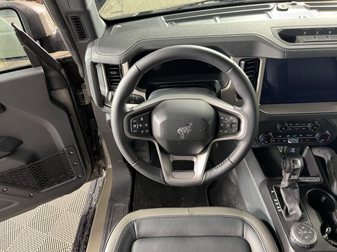 New 2025 Ford Bronco Outer Banks w/ Sasquatch Package image 12