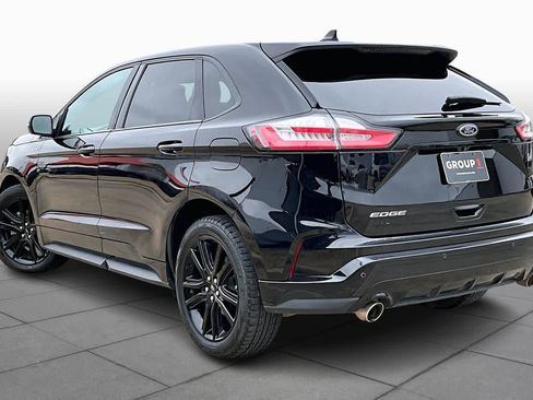 Used 2020 Ford Edge ST-Line w/ Cold Weather Package image 11