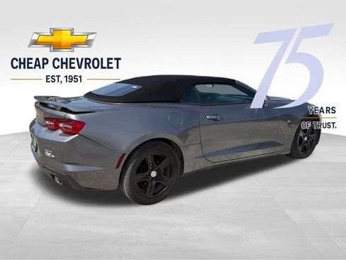 Used 2021 Chevrolet Camaro LT RWD image 5
