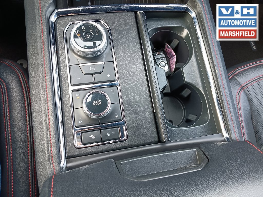 Used 2023 Ford Expedition Limited AWD/4WD image 16