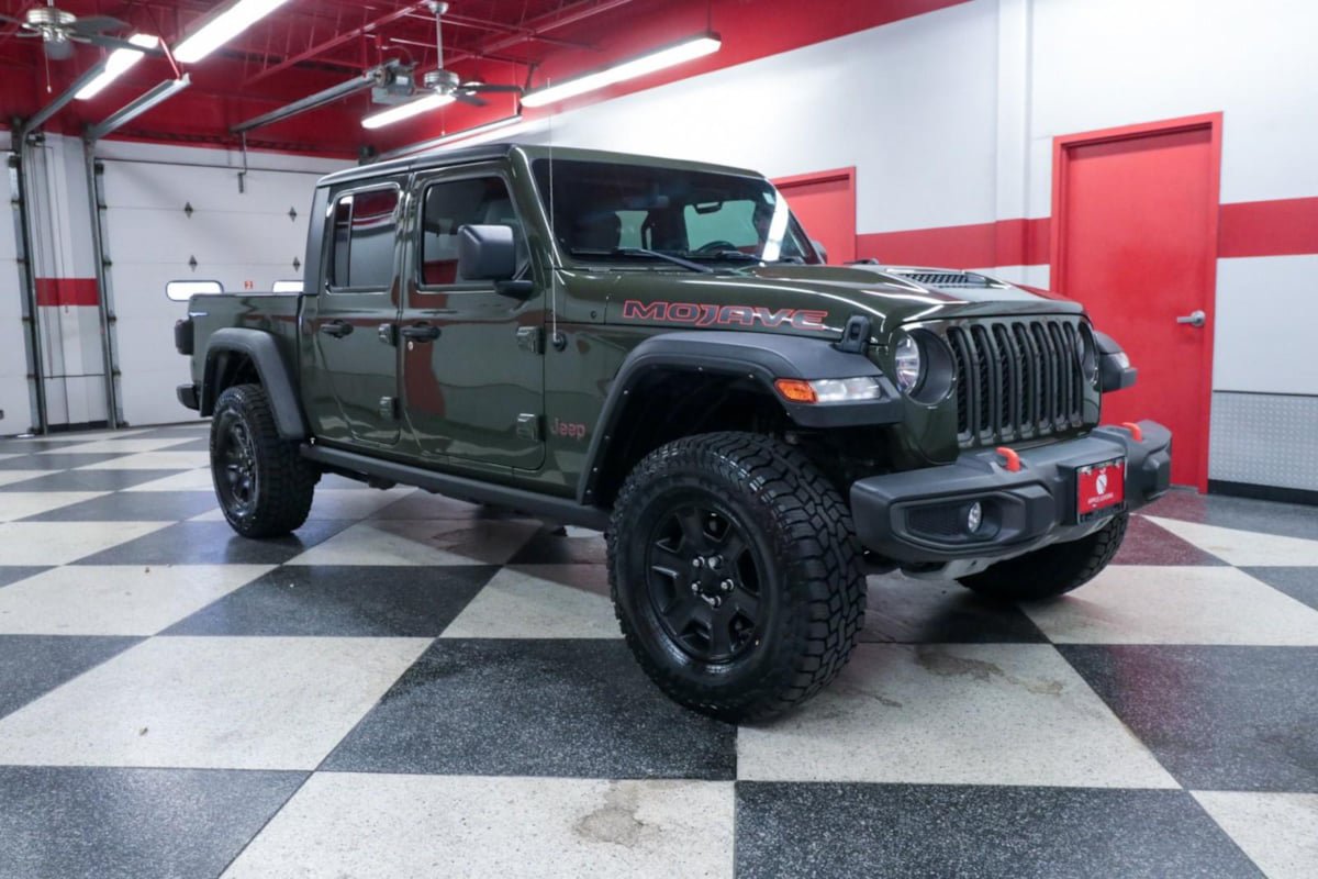 Used 2021 Jeep Gladiator Mojave AWD/4WD image 2
