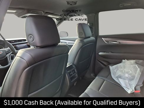 New 2026 Cadillac XT5 Luxury image 18