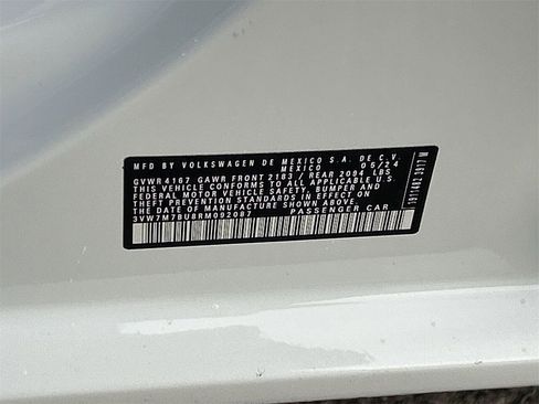 Certified 2024 Volkswagen Jetta SE w/ Panoramic Sunroof Package image 31