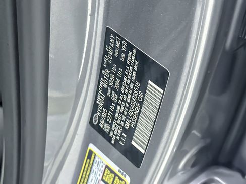 Used 2025 Hyundai Elantra SE FWD image 21