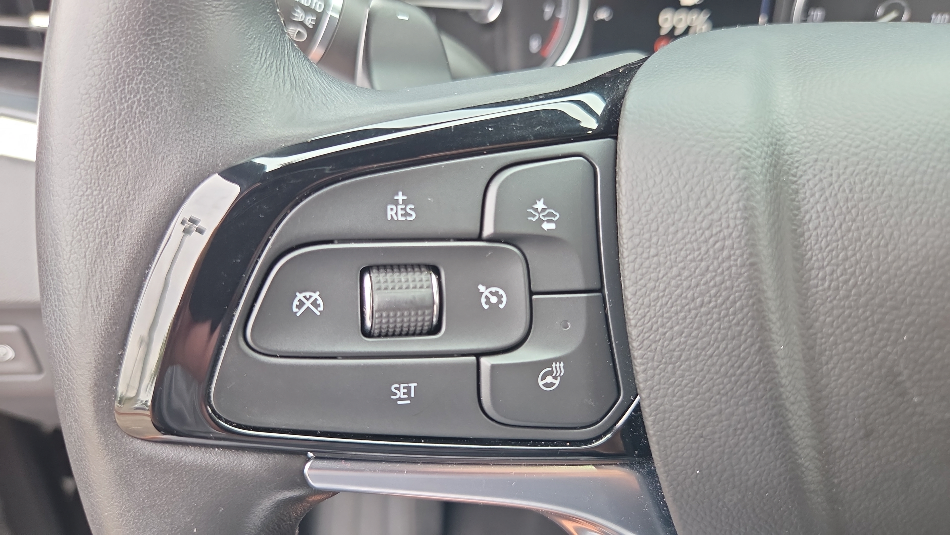 Used 2022 Buick Enclave Essence w/ Experience Buick Package FWD image 29
