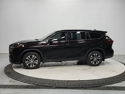 Used 2022 Toyota Highlander XLE
