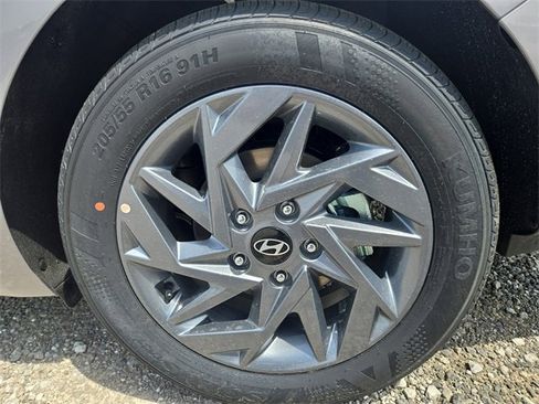 New 2025 Hyundai Elantra Blue image 29