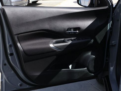 Used 2024 Nissan Kicks SV image 23