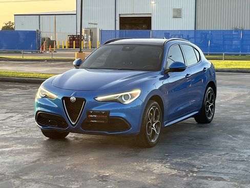 Used 2021 Alfa Romeo Stelvio Ti Sport AWD/4WD image 3