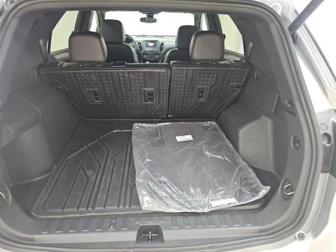 Used 2023 Chevrolet Equinox RS w/ LPO, Floor Liner Package image 18