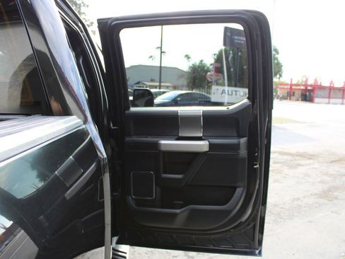 Used 2015 Ford F150 Lariat image 11