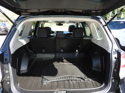 Used 2018 Subaru Forester 2.5i Premium w/ Popular Package #2A image 9