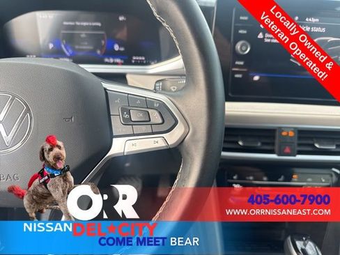 Used 2025 Volkswagen Taos SE image 18