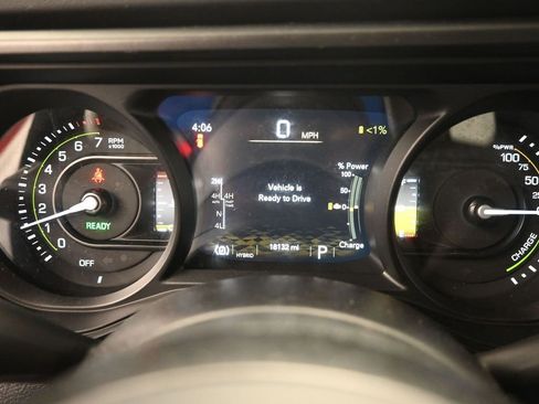 Used 2025 Jeep Wrangler Unlimited Rubicon 4xe w/ Safety Group AWD/4WD image 10