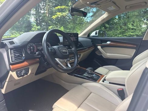 Used 2023 Audi Q5 2.0T Premium Plus w/ Premium Plus Package AWD/4WD image 10