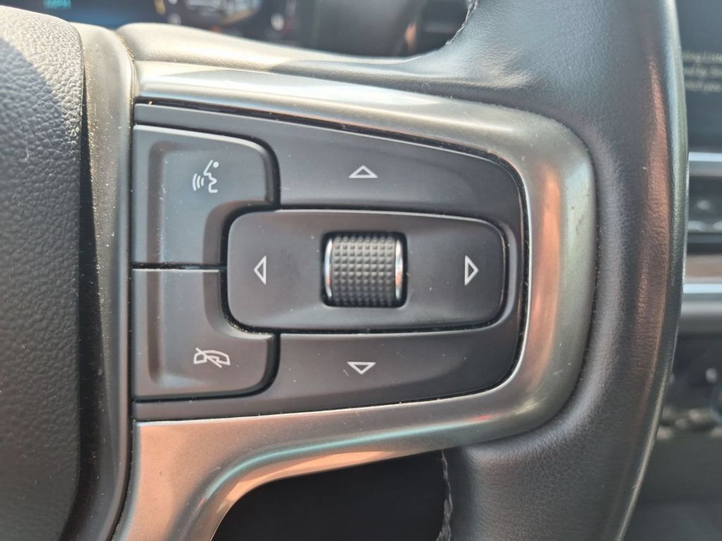 Used 2025 Chevrolet Silverado 1500 LT RWD image 18